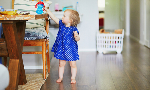 Una tazza per il tuo bambino: quando usare quale modello? - Blog - Nuby™